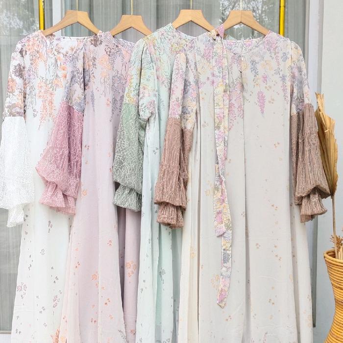 Gamis Wanita Ceruty Premium dengan Desain Bunga Elegan dan Lengan Ruffle yang Menawan