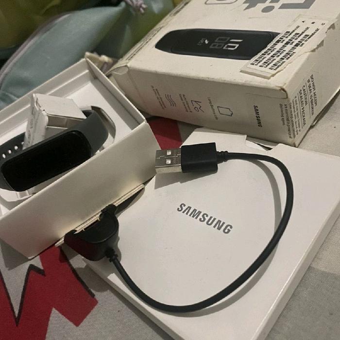 Samsung Smartwatch Galaxy Fit E Bekas