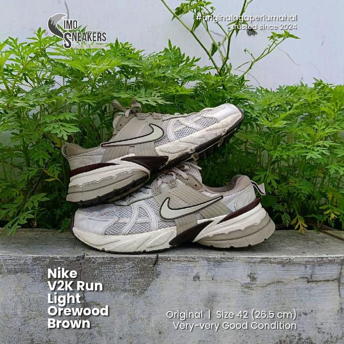 Nike V2k Run Abu Beige Marun Sepatu Sneakers Unisex Second Original