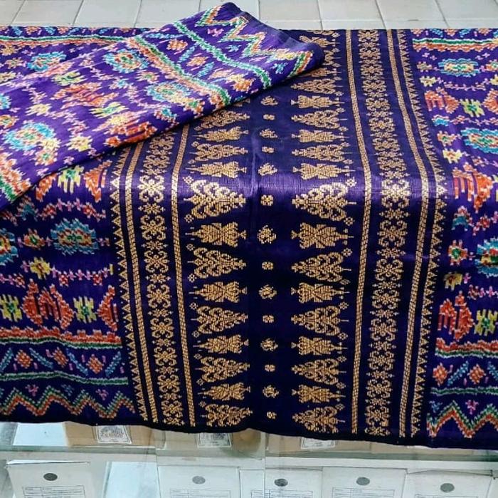 SONGKET LIMAR    BAHAN DASAR SUTRA GEBENG TUMPAL SUTRA ALAM   BENANG KRISTAL GOLD ORI    WARNA UNGU