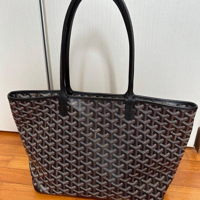 AUTHENTIC GOYARD ARTOIS PM BLACK PRELOVED