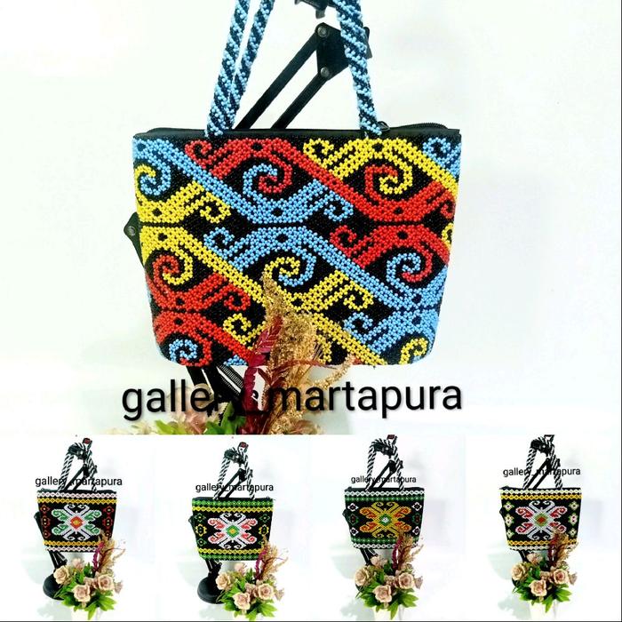 Tas manik Mote Mote khas kalimantan_Tas manik tenteng gagang manik_Tas manik motip dayak