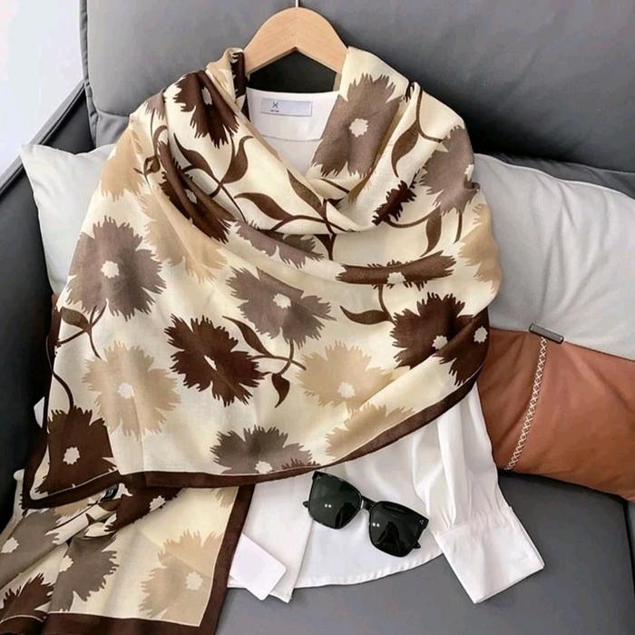 by.  Five Hijab Store ~ Jual Pashmina Import Warna Dasar Putih Combinasi Motif Segitiga Berwarna Hit