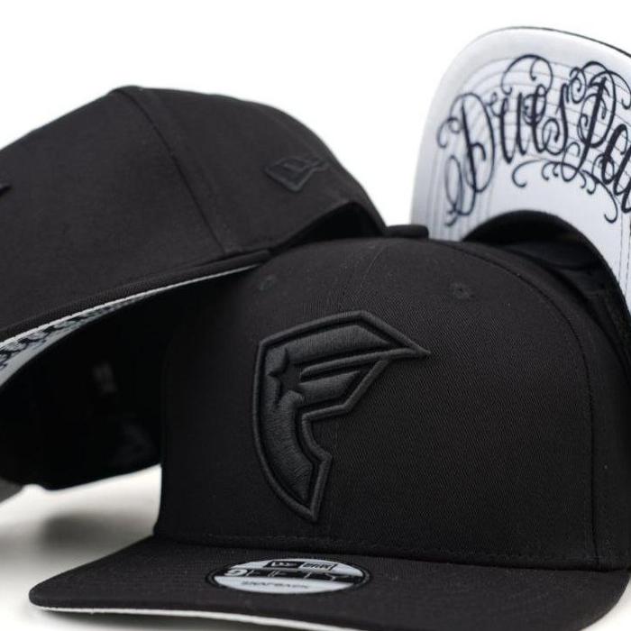 topi snapback famous original import/ famous cap/hat