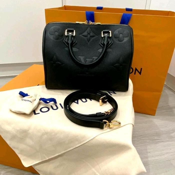 AUTHENTIC LV SPEEDY BANDOULIERE 25 BLACK GHW PRELOVED