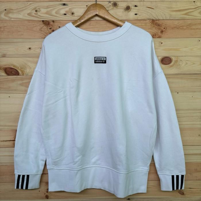 Crewneck Hoodie Adidas Trefoil Essentials Originals - Second Very Good Condition Untuk Pria & Wanita