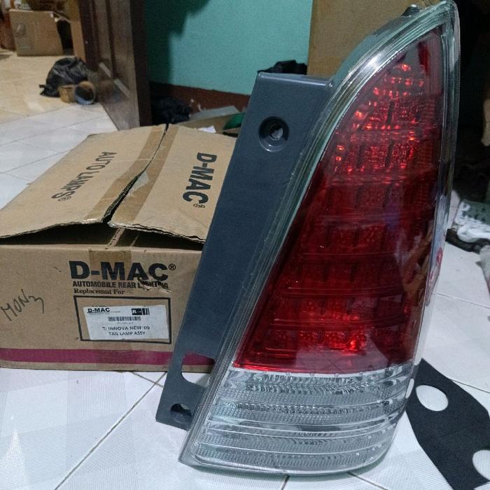 stop lamp/ lampu stop inova kanan 2009-2011