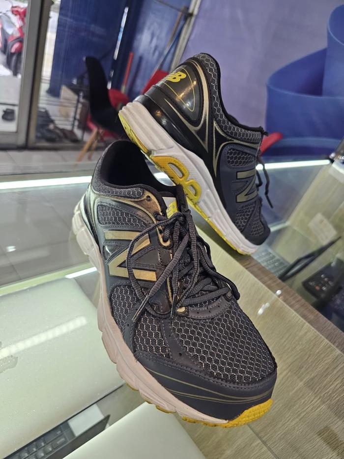 Sepatu New Balance 565 Vietnam Kaki 42 Masuk