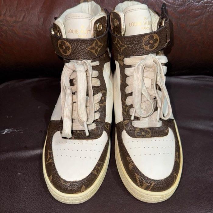Sepatu Boots Sneaker LV Boombex Ukuran 36 Wanita - Shoes