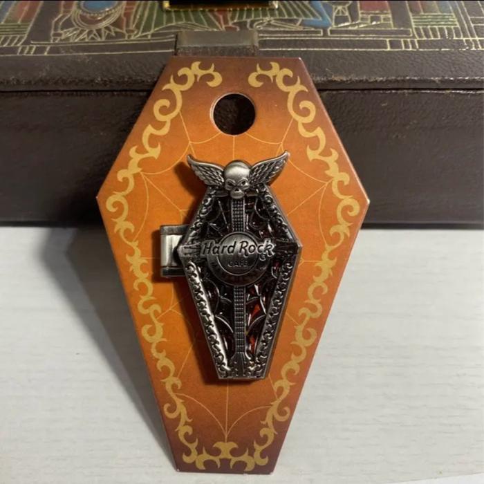 Pin Hard Rock Cafe Manchester, United Kingdom - HRC 3D Halloween Hinge Series - Original