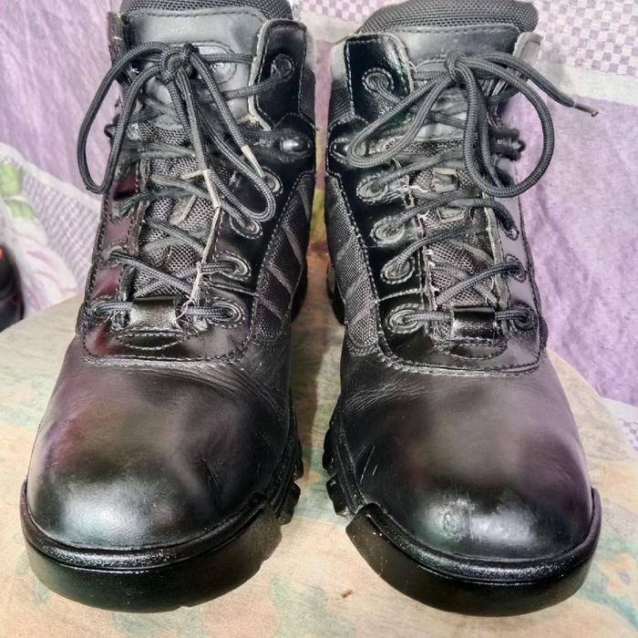 Sepatu Boots BATES full black model midle