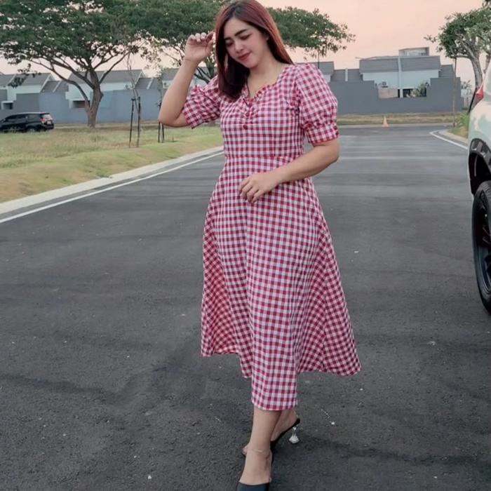 dres kotak kerut dada kancing  casual