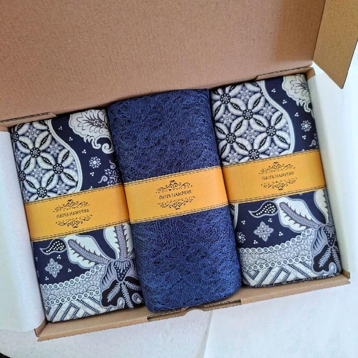 Kado Nikahan / Kado Pernikahan Kain Batik Sarimbit + Brokat