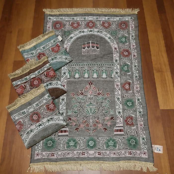 Grosir 1 Bal isi 200 Pcs Sajadah Jumbo Bahan Chenil Rajut Rumbai Kepang Harga Murah untuk Kebutuhan 