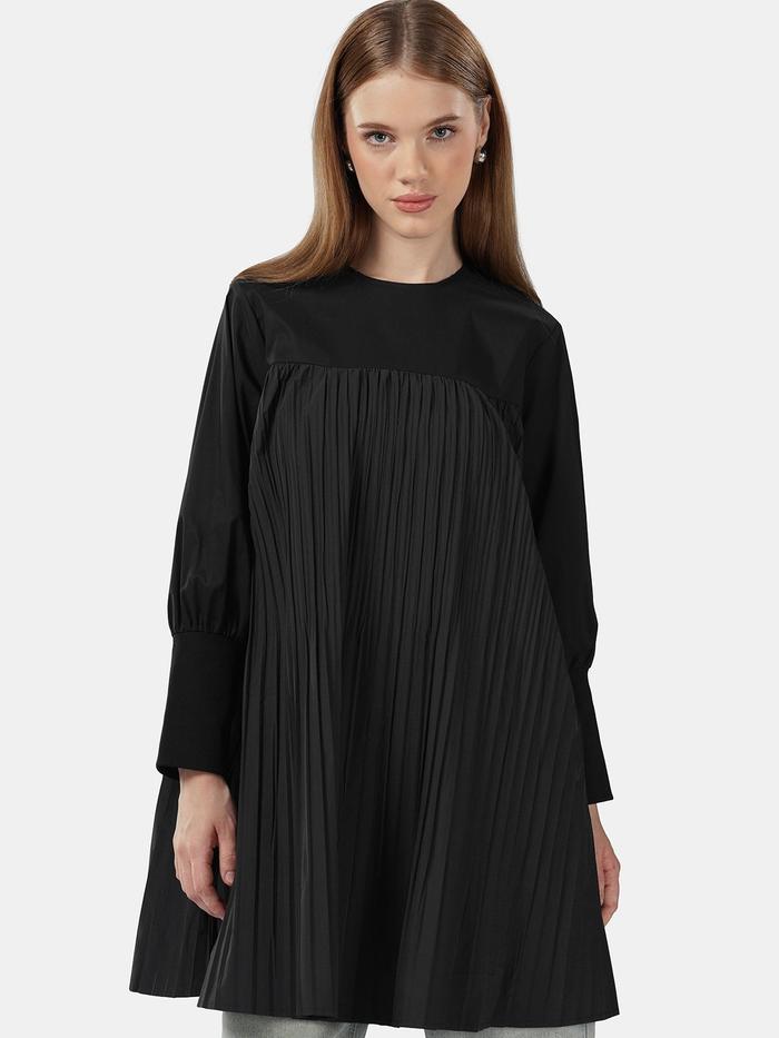 Benang Jarum - Briella Pleats Blouse - Black