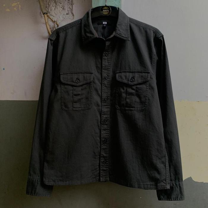 Kemeja uniqlo workshirt size M boxy preloved
