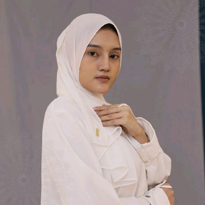 Kerudung Pashmina Hijab Ceruty Panjang Polos Premium Putih & Hitam Elegan
