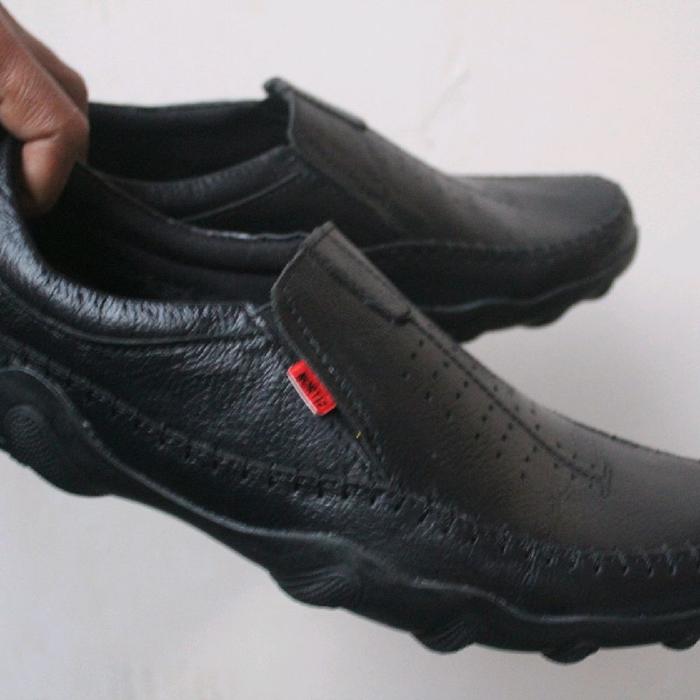 Sepatu Pansus Pria Slip On Kulit Asli Formal Kerja Kantor Casual Keren Trendy untuk Pria