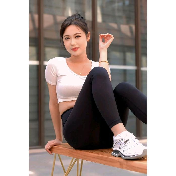 Legging Wanita Import Tebal | Bahan Nyaman & Lentur | Anti Nerawang | Viral Di Tiktok