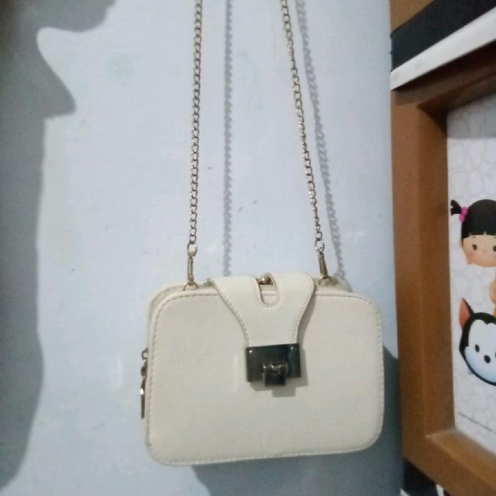 Tas tali rantai warna cream