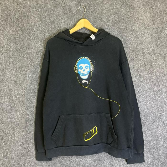 Vintage 5tu55y x m!5f!t5 headphone hoodie