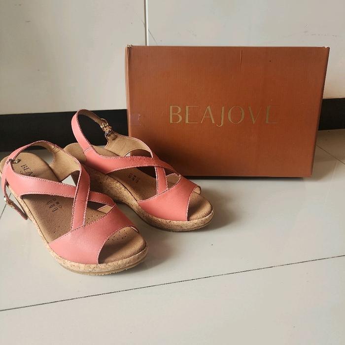 preloved sepatu high heels hak tinggi BEAJOVE size 38