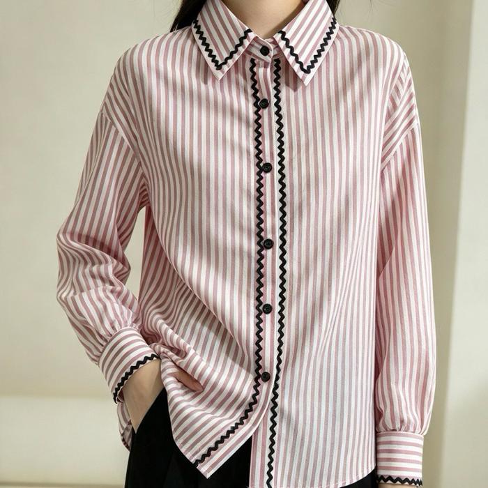 Kemeja Stripe Detail Renda Biku - Top Renda Biku