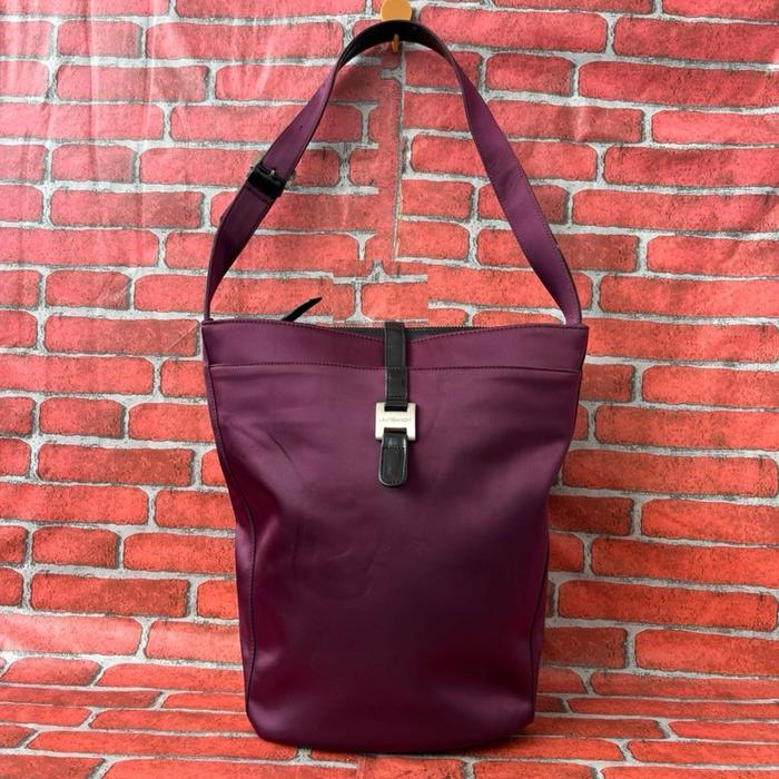 TAS SHOULDER WANITA LAUTREAMONT MAROON NILON SECOND BRANDED / TAS TOTE WANITA NILON MAROON