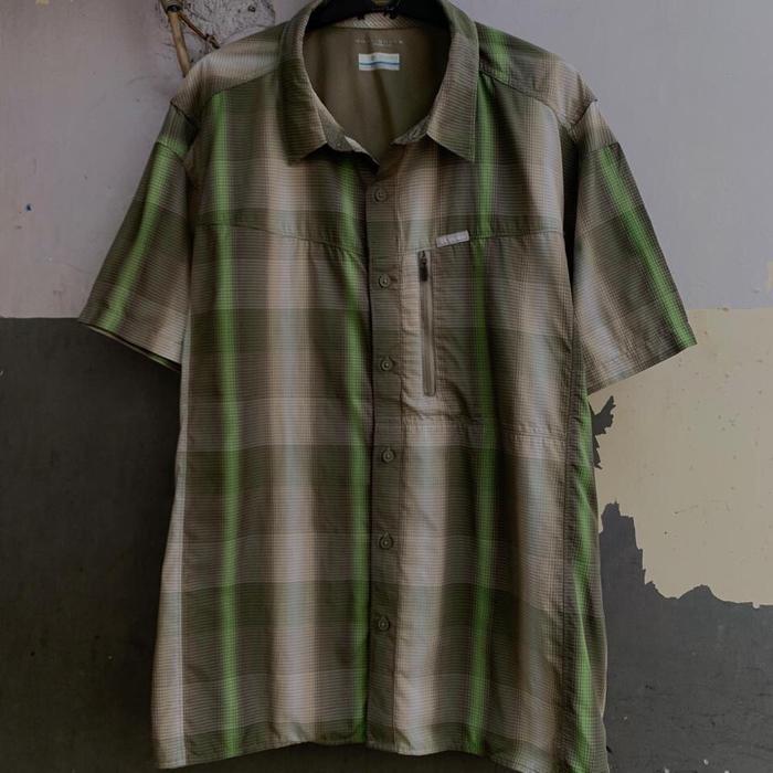 Kemeja lengan pendek Columbia preloved
