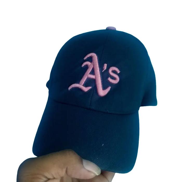 topi mlb bilup logo as kondis seperti baru