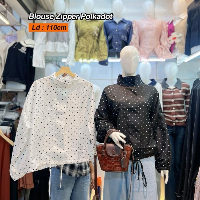 Blouse Zipper Polkadot Ld 120cm untuk Wanita dengan Desain Polkadot dan Resleting