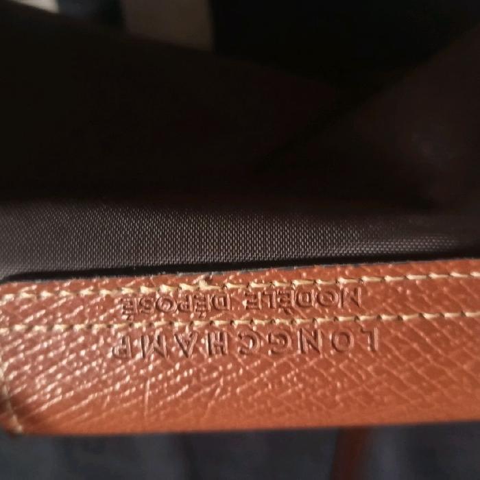 Longchamp Tas Pouch Ebony Original Jastip Bahan Nilon & Kulit Kondisi Preloved Hanya 1 Unit Tersedia