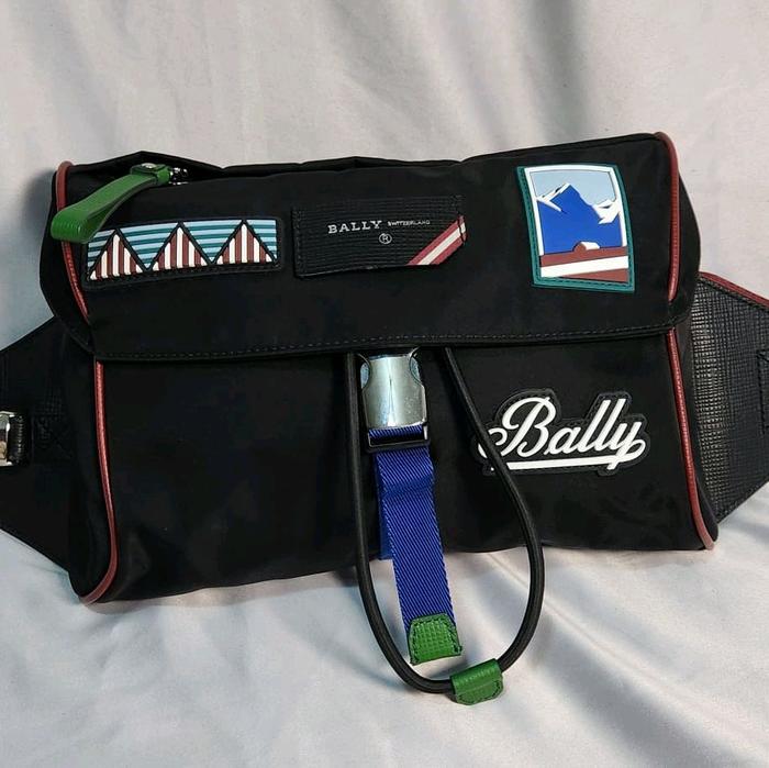 Bally Tas Pinggang Selempang Waistbag  Kombinasi Nylon Desain Elegant dengan Detail Bergambar prelov