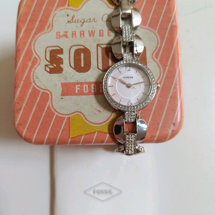 Jam wanita fossil ES3012 original bekas bagus cukup mulus normal semua siap pakai