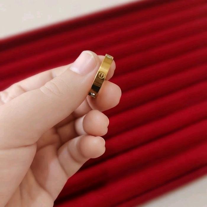 Cincin Cartier imitasi mirip asli sudah dilapisi emas murni 2% anti karat anti luntur tahan tahunan