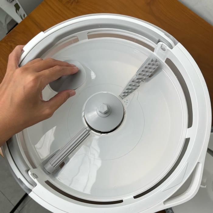 Alat Pel Putar Dual Compartment Spin Mop Pel Lantai Floor Mop Kain Lap Lantai Pelan