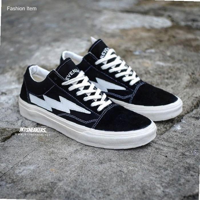 Sepatu Pria Sneakers Vans Pendek Motif Petir revenge x storm | Kekinian