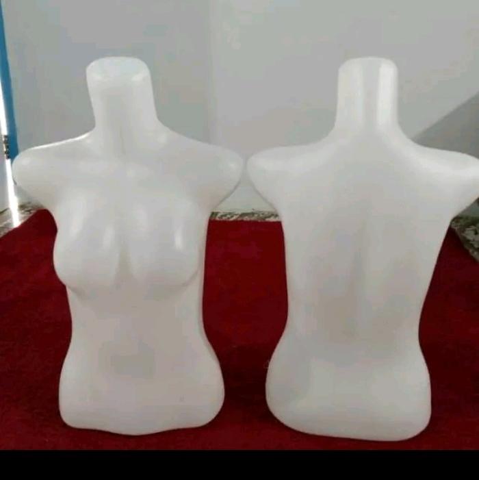 manekin setengah badan Pendek