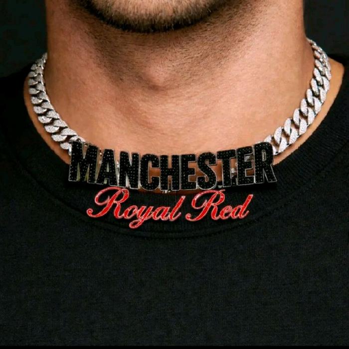 Manchester Royal Red Kalung Elegan dengan Desain Mewah dan Warna Merah Muda