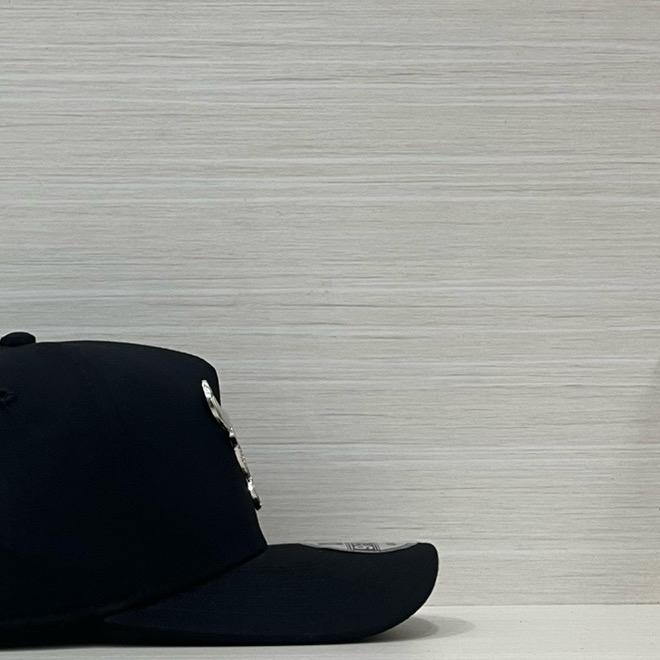 Topi Baseball Banteng Besi Crum Silver