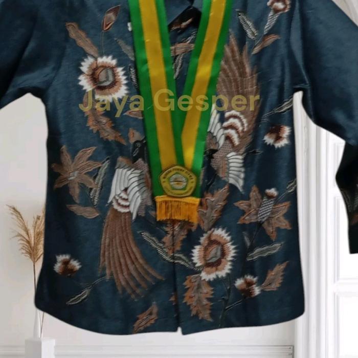 kalung wisuda Samir wisuda