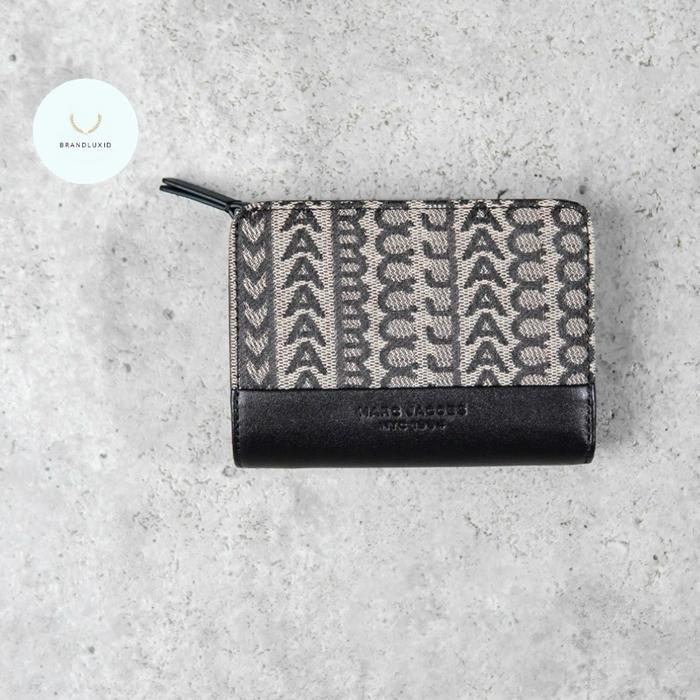 Marc Jacobs Monogram Text Black Zip Bifold Wallet in Beige