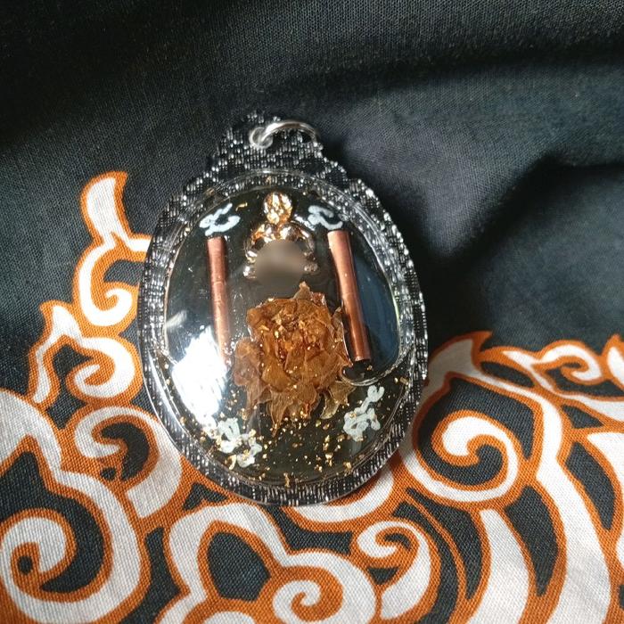 liontin Phra Ngan blessing ajahn Daeng