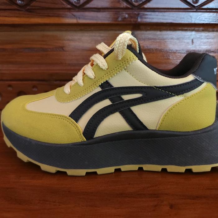 Sneaker wanita brand china size 39 24,5cm second like new