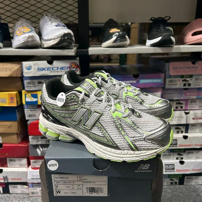 SEPATU SNEAKERS UNISESX KIDS NEW BALANCE 1906 (GC1906CQ)