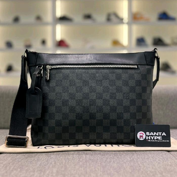 Louis Vuitton Damier Mick Messenger Bag