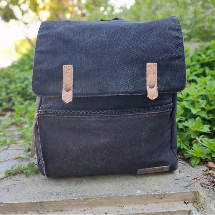 TAS RANSEL WANITA COCOK BUAT KERJA DAN JALAN2 PETUNIA PICKLE BOTTON ORIGINAL-KONDISI BEKAS