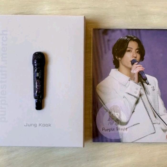 OFFICIAL HYBE INSIGHT MIC BADGE BTS Clips