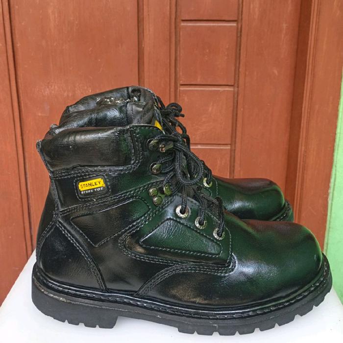 Sepatu boots steeltoe/safety Stanley 41/26 cm