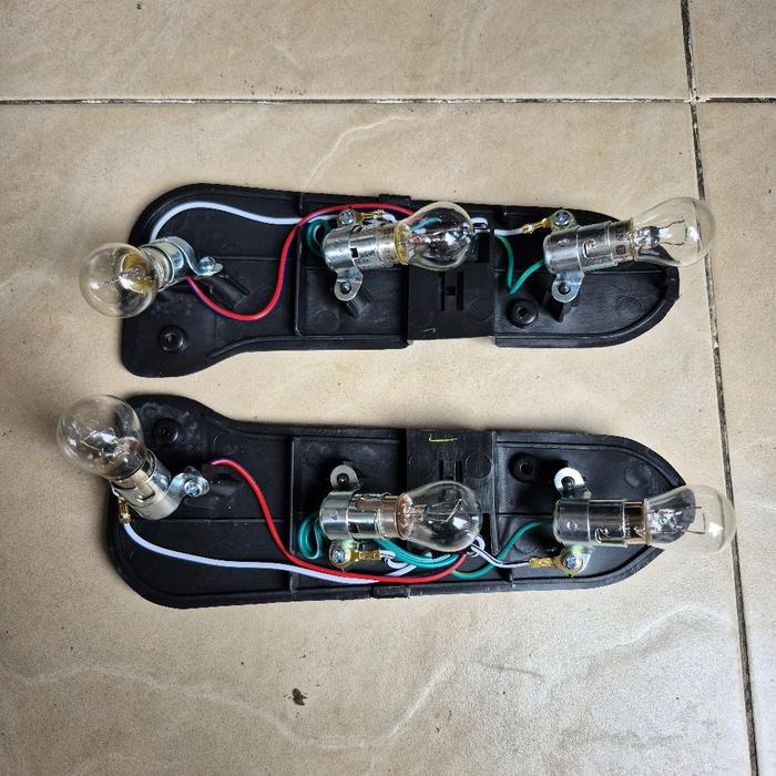 Soket Lampu Belakang Stoplamp Mitsubishi Lancer Evo 3